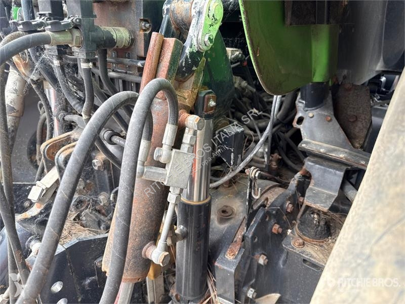 Сільськогосподарський трактор  L730 4WD Tractor