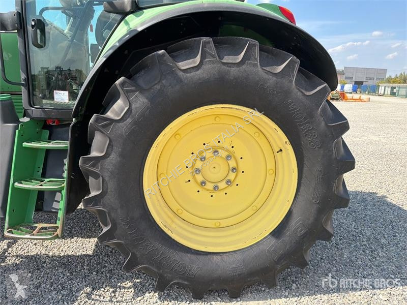 Tractor John Deere 6930 4WD Tractor