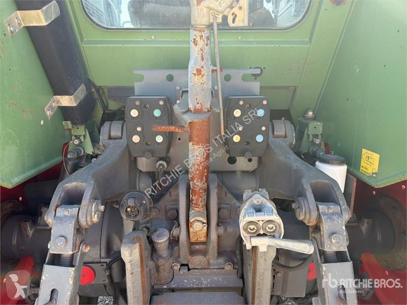 Сільськогосподарський трактор Fendt 716 Vario