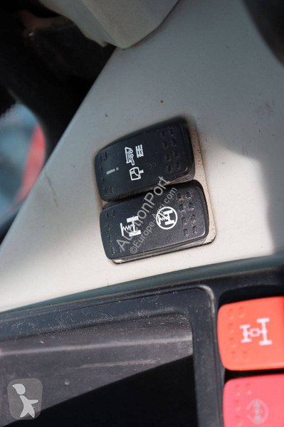 Zemědělský traktor Massey Ferguson 6490 Dyna-6