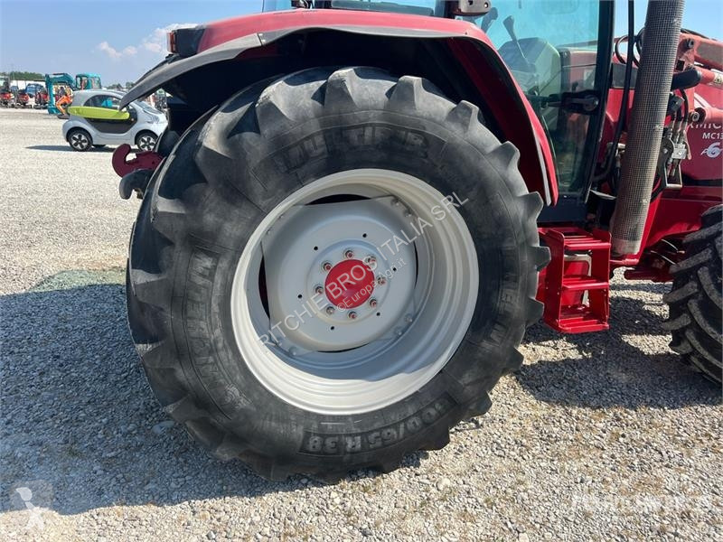 Tractor  MC135