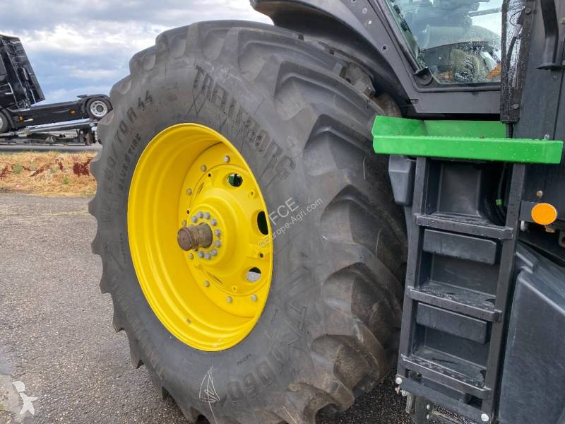 Lantbrukstraktor John Deere 7R330...