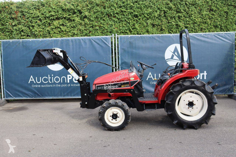 Tractor agrícola Mitsubishi MT205