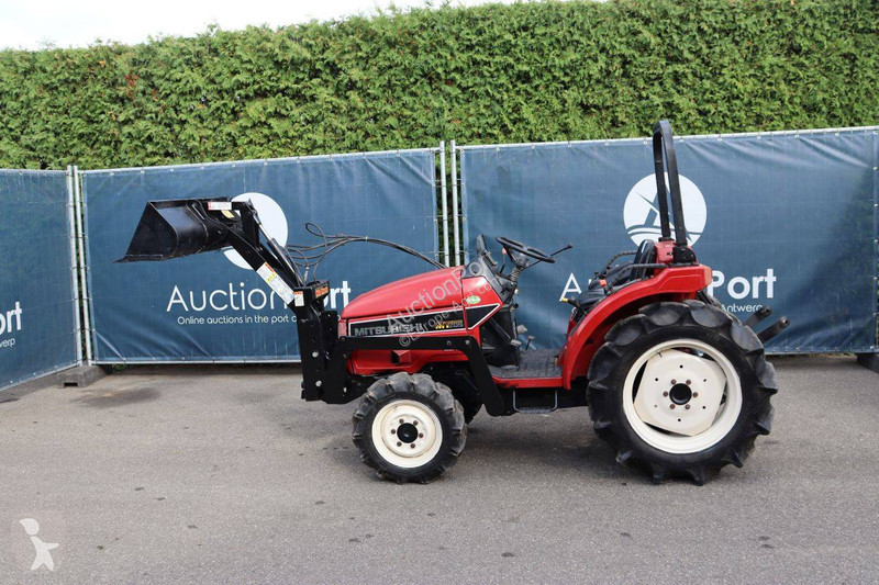 Tractor agrícola Mitsubishi MT205