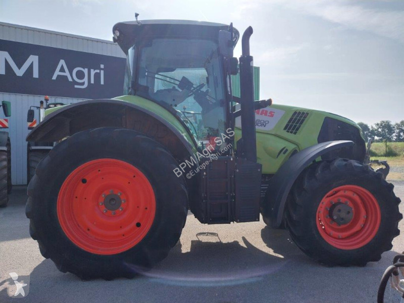 Tracteur agricole Claas