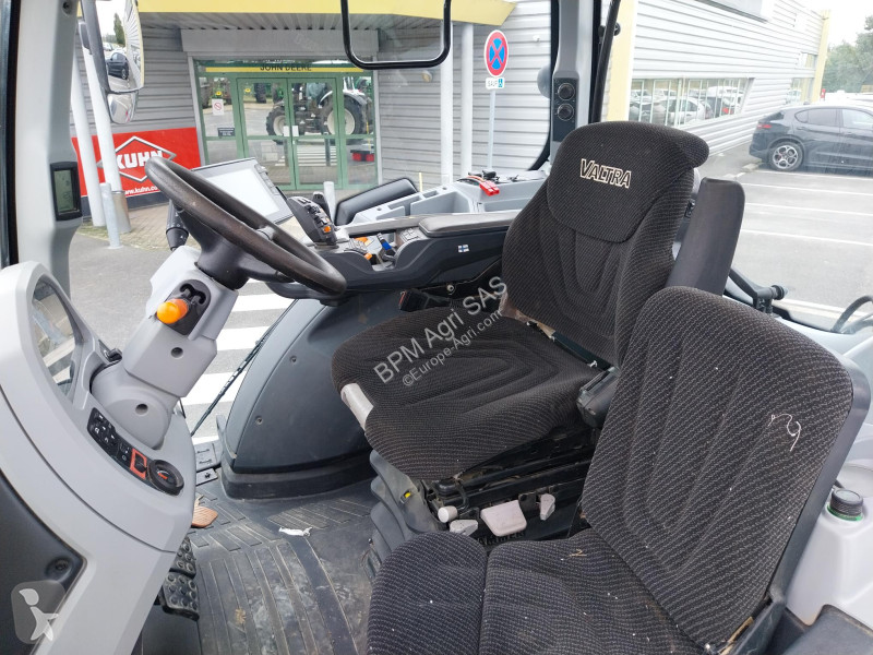 Tractor agrícola Valtra