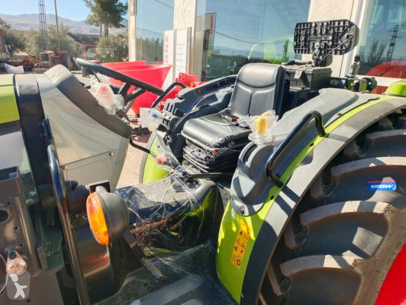 Tractor Claas Nexos MD210