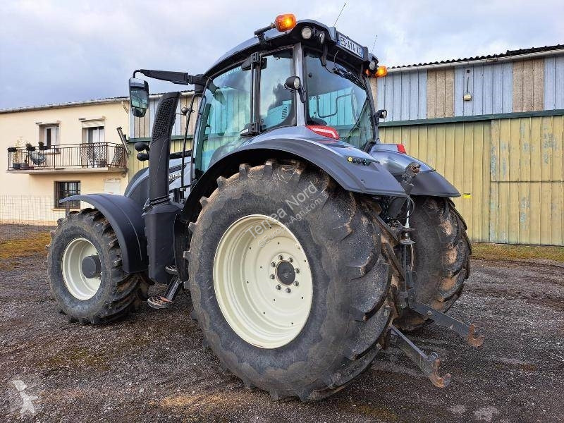 Tractor agrícola Valtra