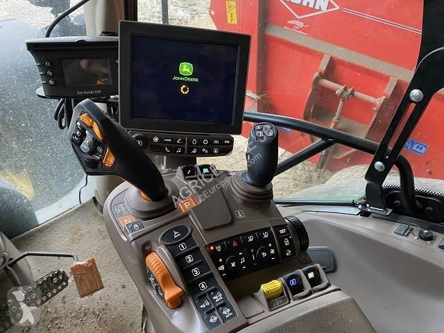 Landbrugstraktor John Deere 6135R