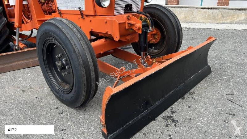 جرار زراعي Ford 5600 4X2