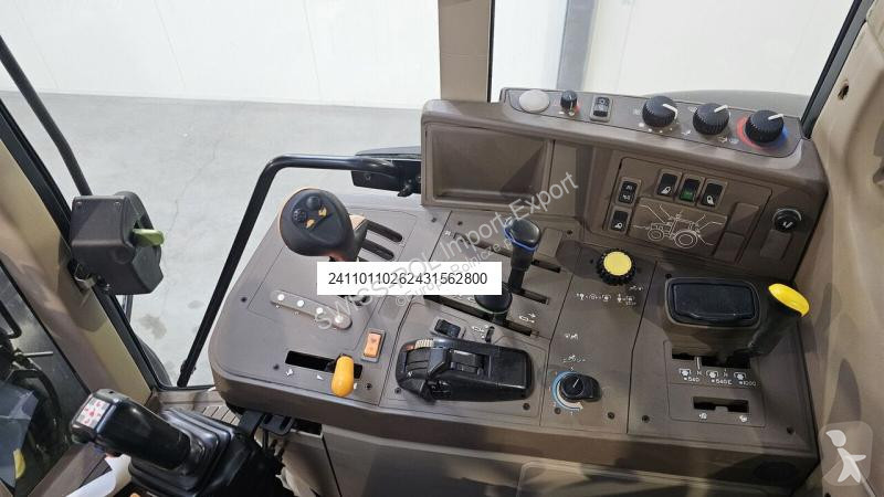 Traktor John Deere 6330