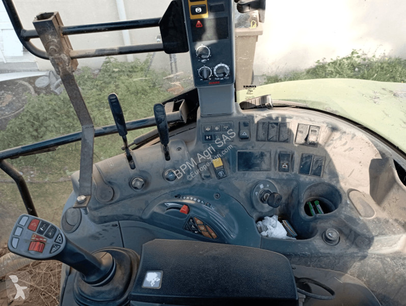 Tracteur agricole Claas
