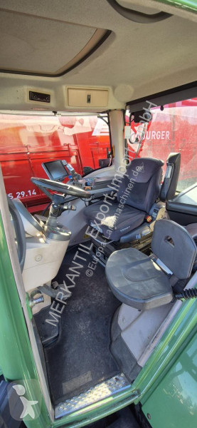 جرار زراعي Fendt  828 Vario