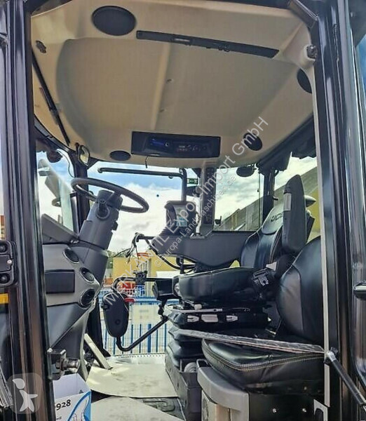 جرار زراعي JCB  4220 Fastrac