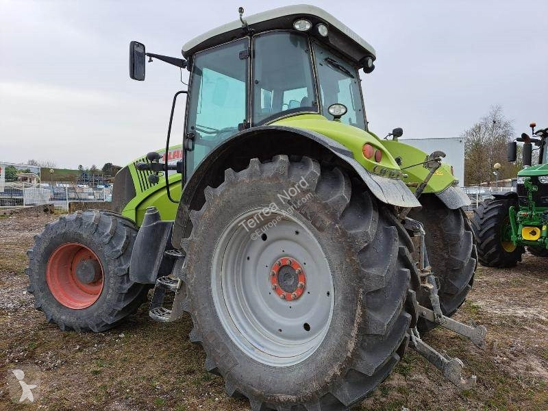 Tracteur agricole Claas AXION 820