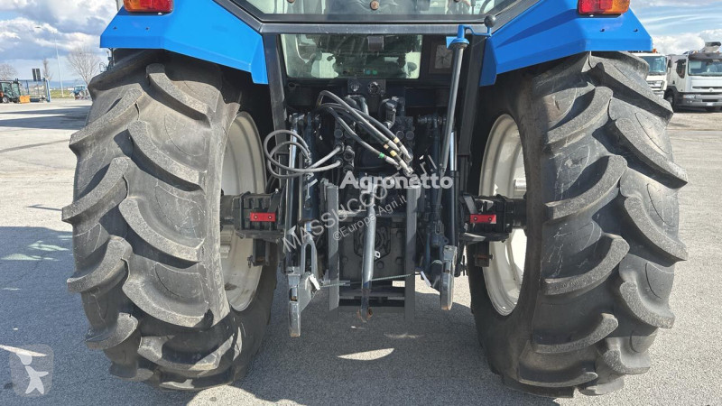 جرار زراعي Ford 8240 4x4