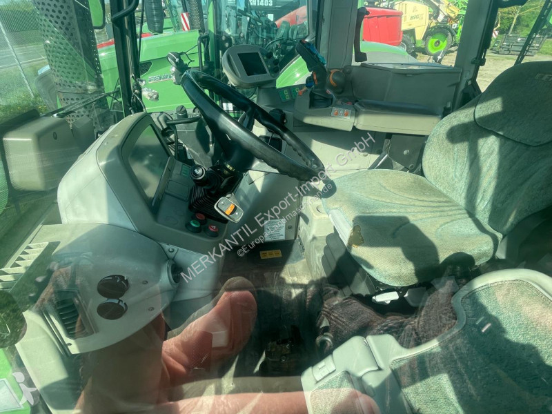 جرار زراعي Fendt  820 Vario TMS