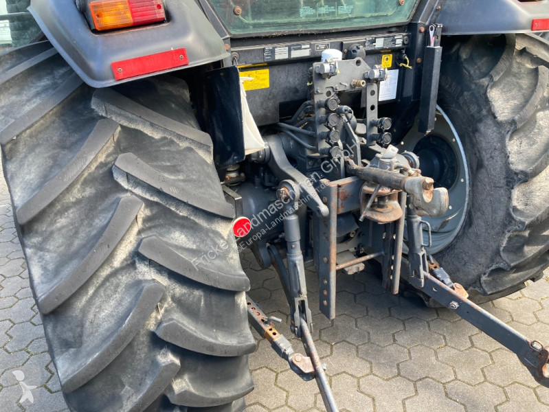 Lantbrukstraktor Valtra Hi Tech