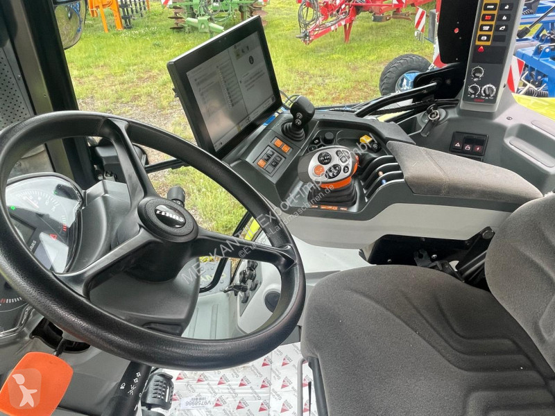 Tractor agrícola Claas  Arion 660