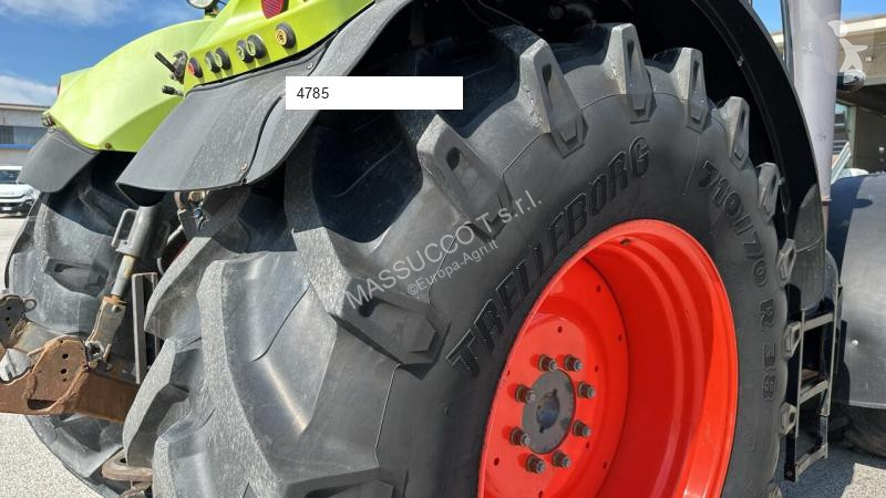 Tractor agrícola Claas Axion 810