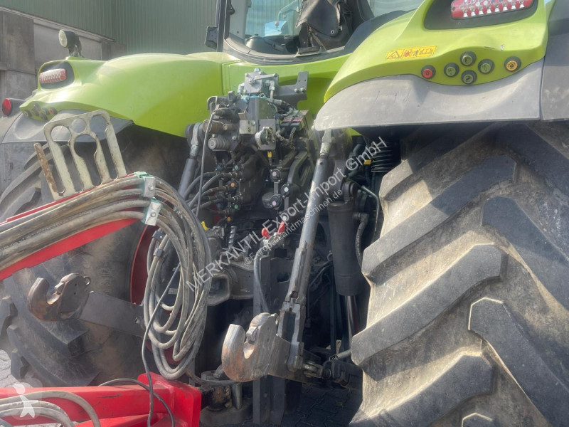 Tractor agrícola Claas  AXION 830