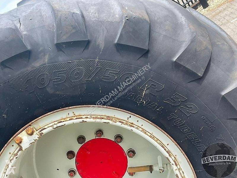 Tracteur agricole  as aangedreven as 1050/50R32