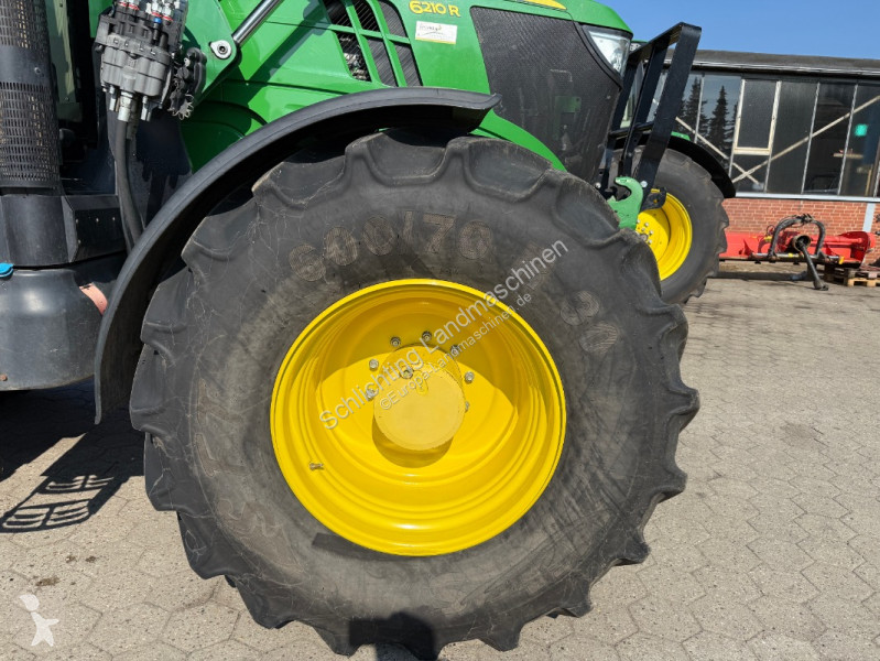 Tractor agrícola John Deere 6210R