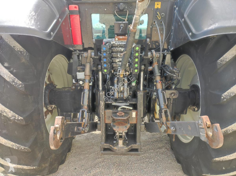Tracteur agricole Valtra  T151