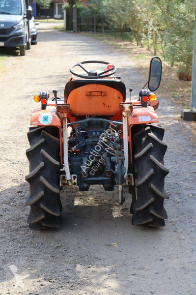 Tractor agrícola Kubota B1402-M