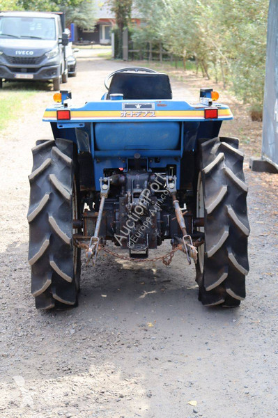 Tractor Iseki TU200