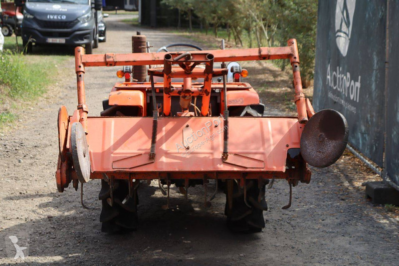 Tractor agrícola Kubota ZB1600