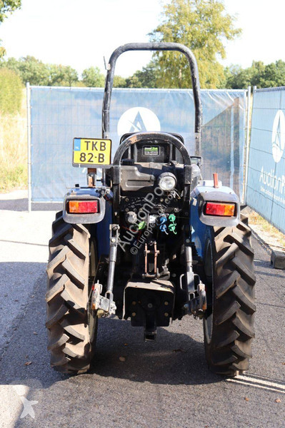 Tracteur agricole New Holland BOOMER