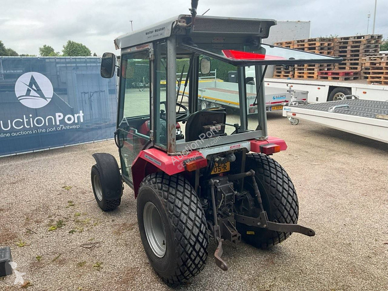 Tracteur agricole Massey Ferguson 1230