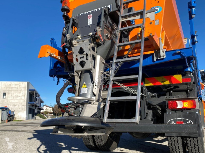 Lantbrukstraktor Mercedes Atego 1524