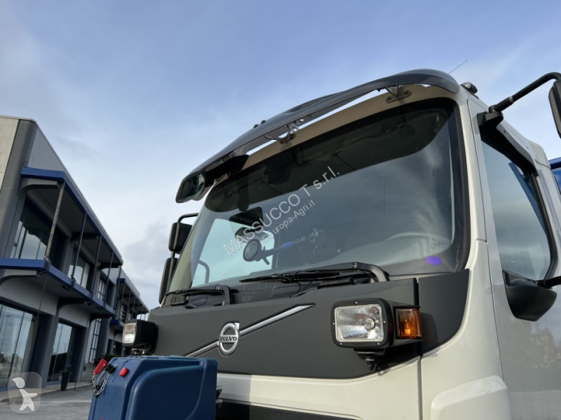 Lantbrukstraktor Volvo FL816-280 4X4