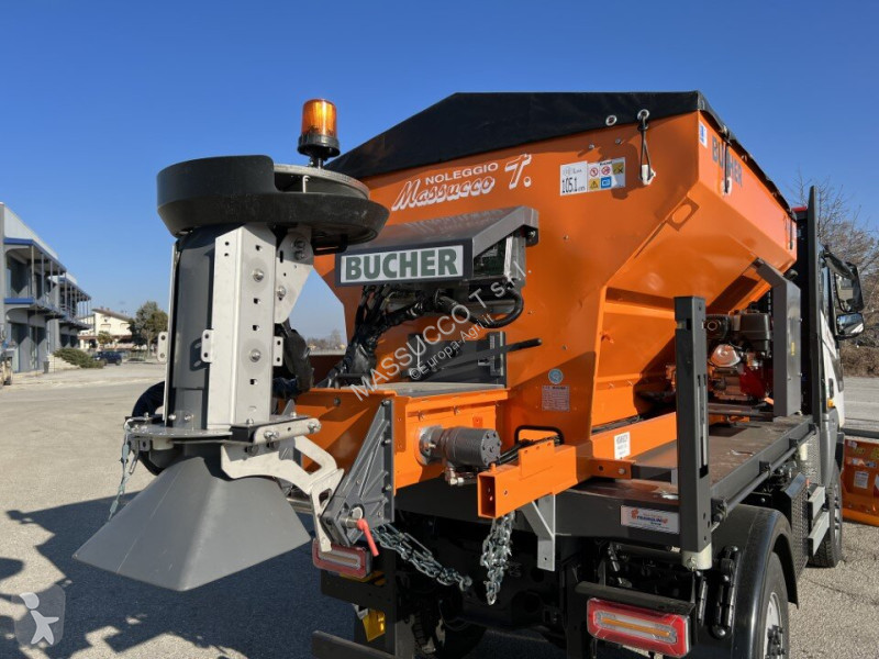 Lantbrukstraktor Aebi Schmidt MT760