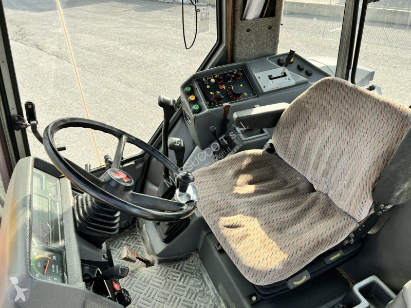 Landbrugstraktor Massey Ferguson MF3655 4X4