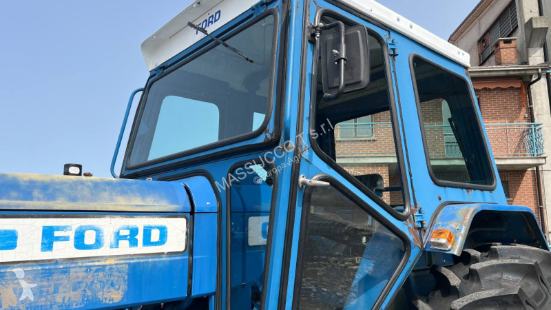 Lantbrukstraktor Ford 7700 4X4