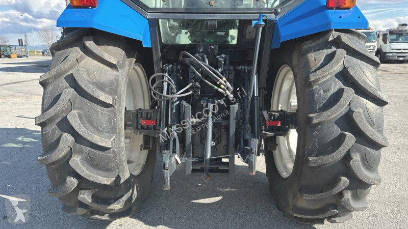 Lantbrukstraktor Ford 8240 4x4