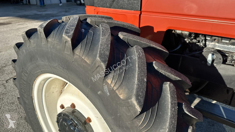 Lantbrukstraktor Fiat F100 DT 4X4
