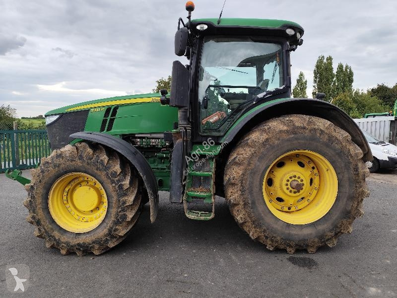 Tracteur agricole John Deere 7210R