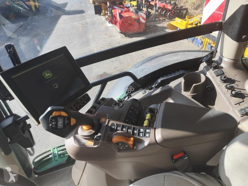 Tracteur agricole John Deere 6195R