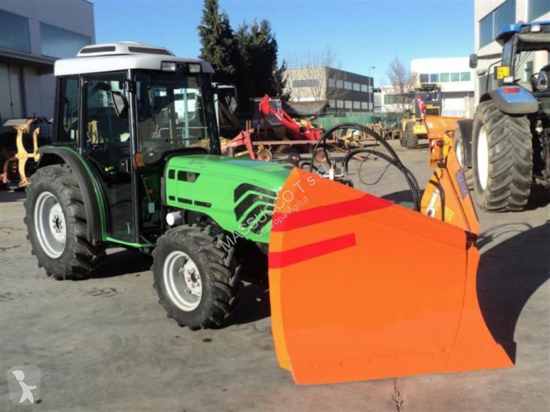 Traktor Deutz 90F CON VOMERO GARNERO VU240
