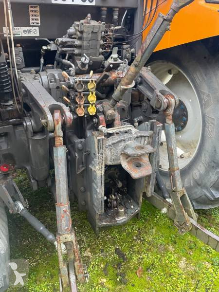 Renault 825RZ tractor