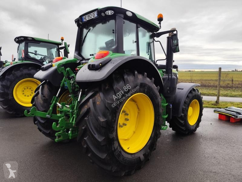 Tracteur agricole John Deere 6155M