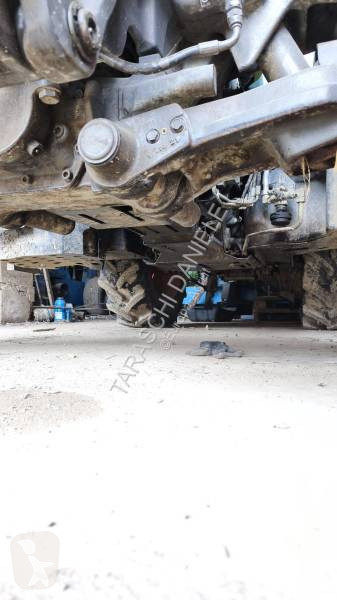 Trattore Claas Arion 440
