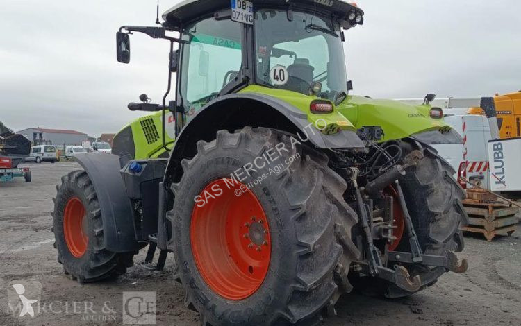 Lantbrukstraktor Claas