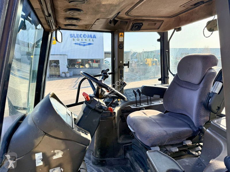 Landbrugstraktor New Holland M100 Dual Command
