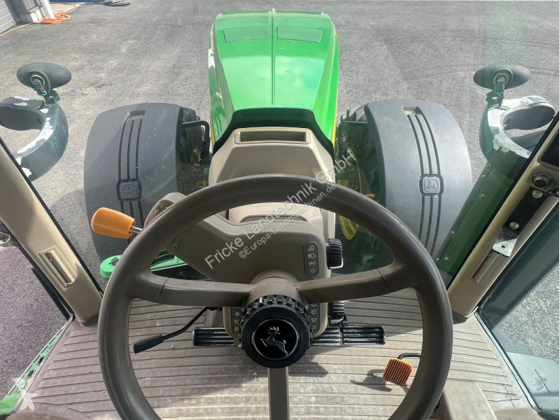 Lantbrukstraktor John Deere 8335R Autopowr