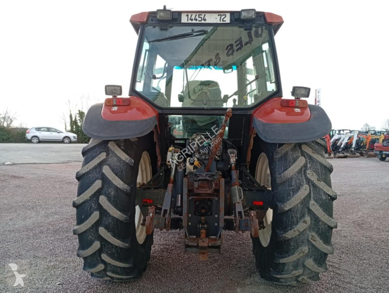 Lantbrukstraktor New Holland  M100